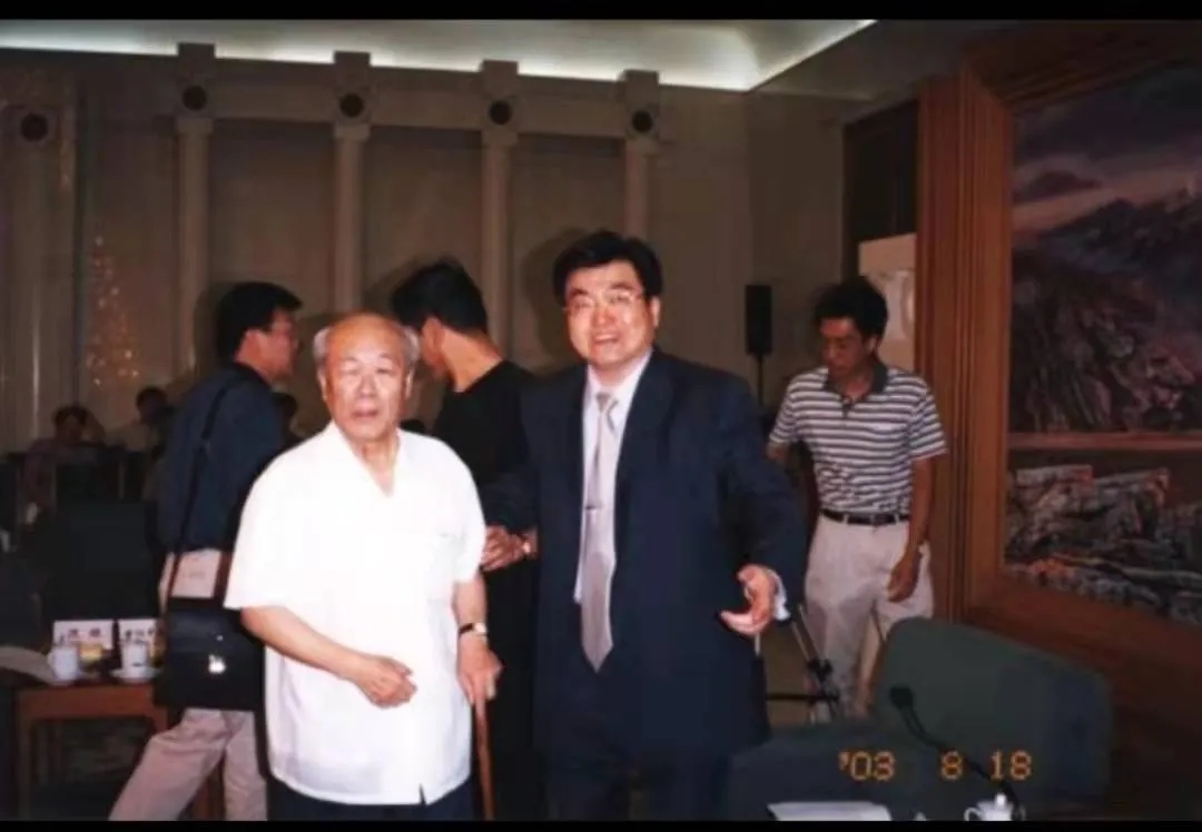 中國網(wǎng)刊載《斯人已逝，墨香猶存——憶歐陽中石先生》 